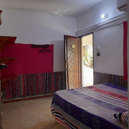 Fighting Kangaroo Camp Hotel Dahab Buitenkant foto