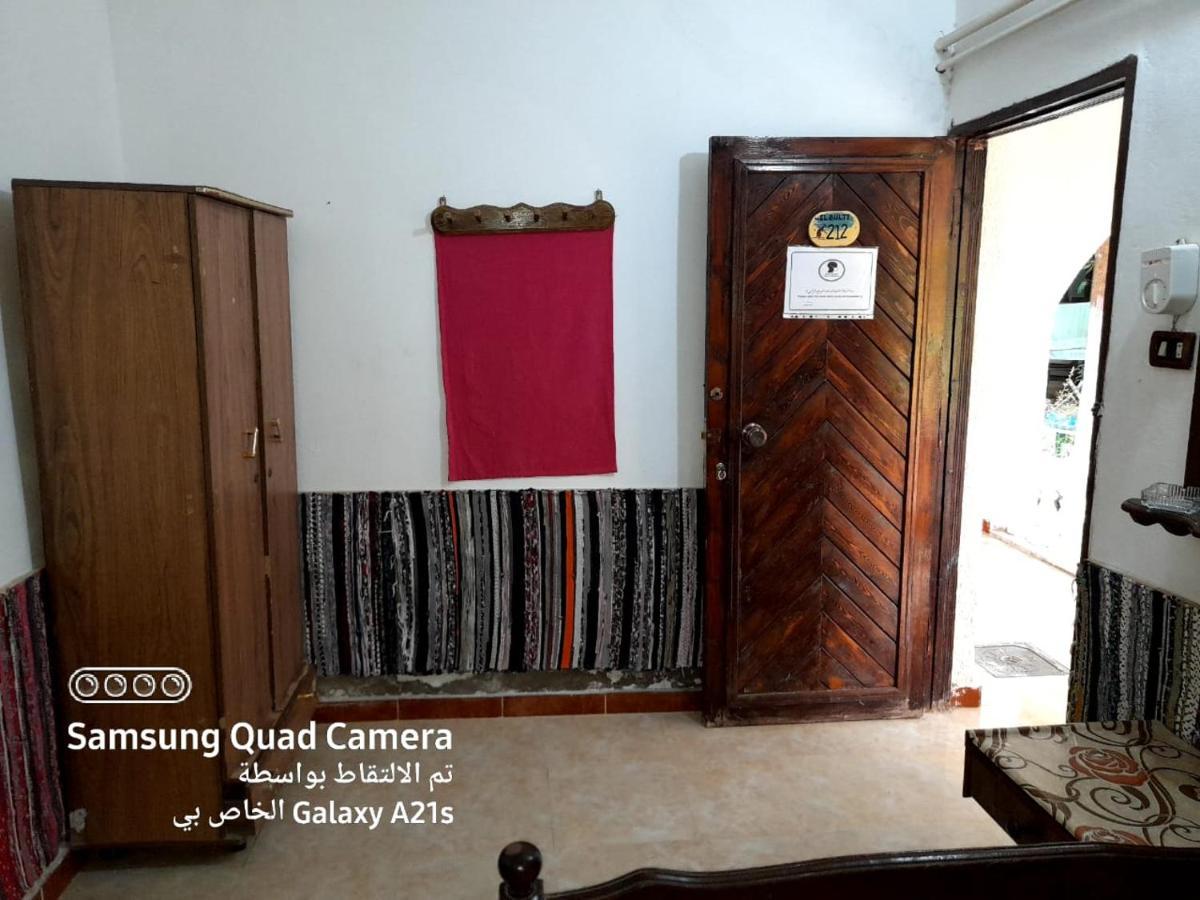 Fighting Kangaroo Camp Hotel Dahab Buitenkant foto