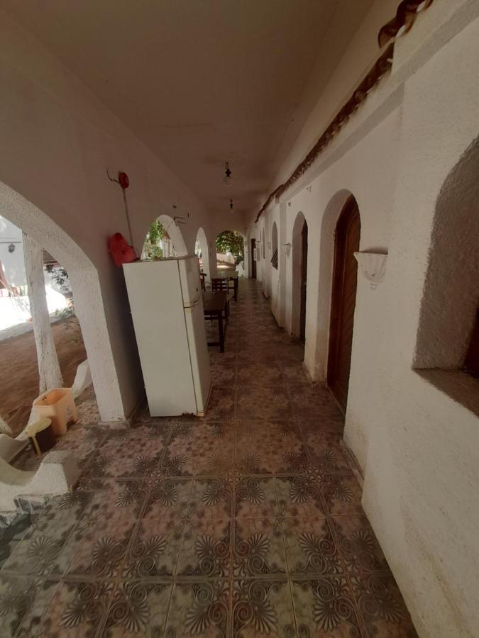 Fighting Kangaroo Camp Hotel Dahab Buitenkant foto