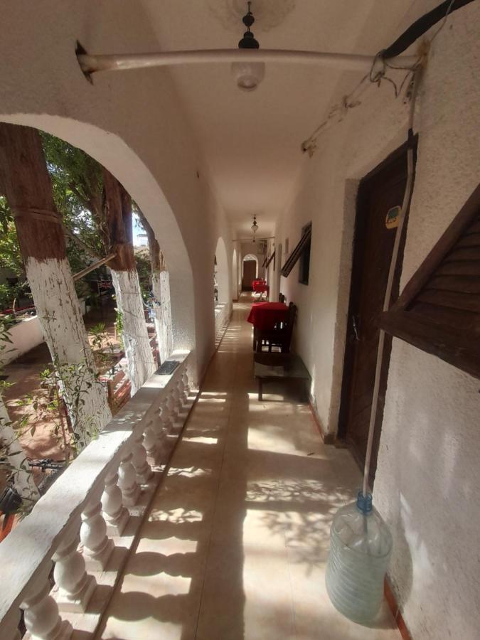 Fighting Kangaroo Camp Hotel Dahab Buitenkant foto